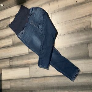 Maternity skinny jeans